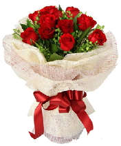 12 adet kırmızı gül buketi Ankara anneler günü çiçek yolla